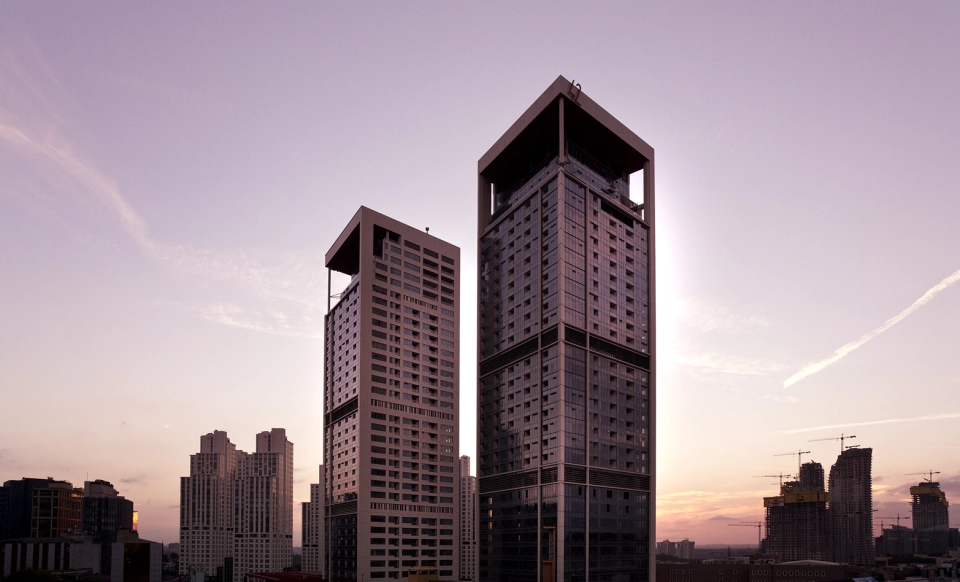 Residence with the concept of quality life, art and people