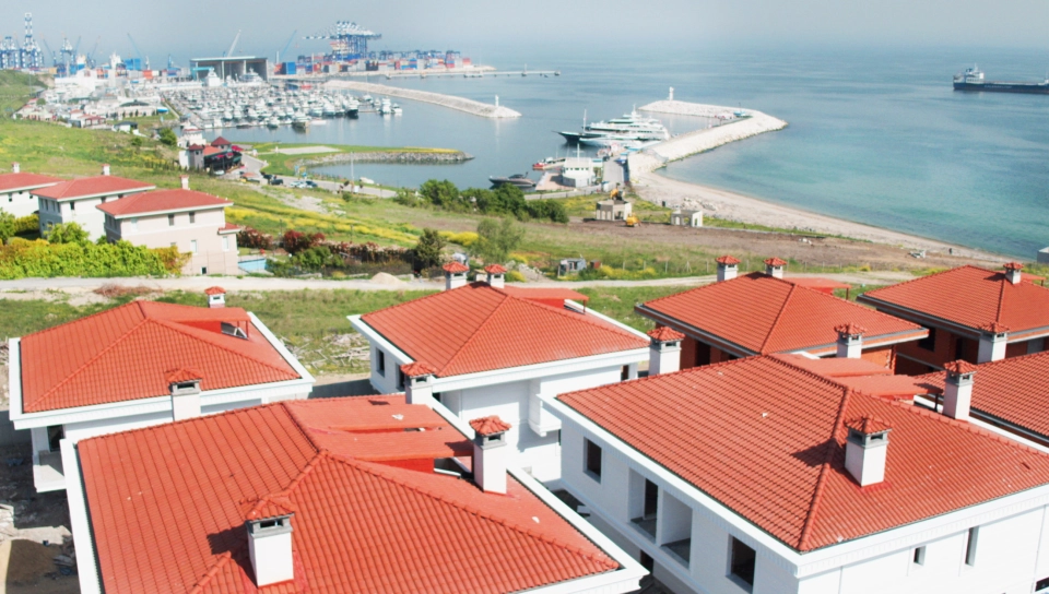 Villa with private beach in Yakuplu