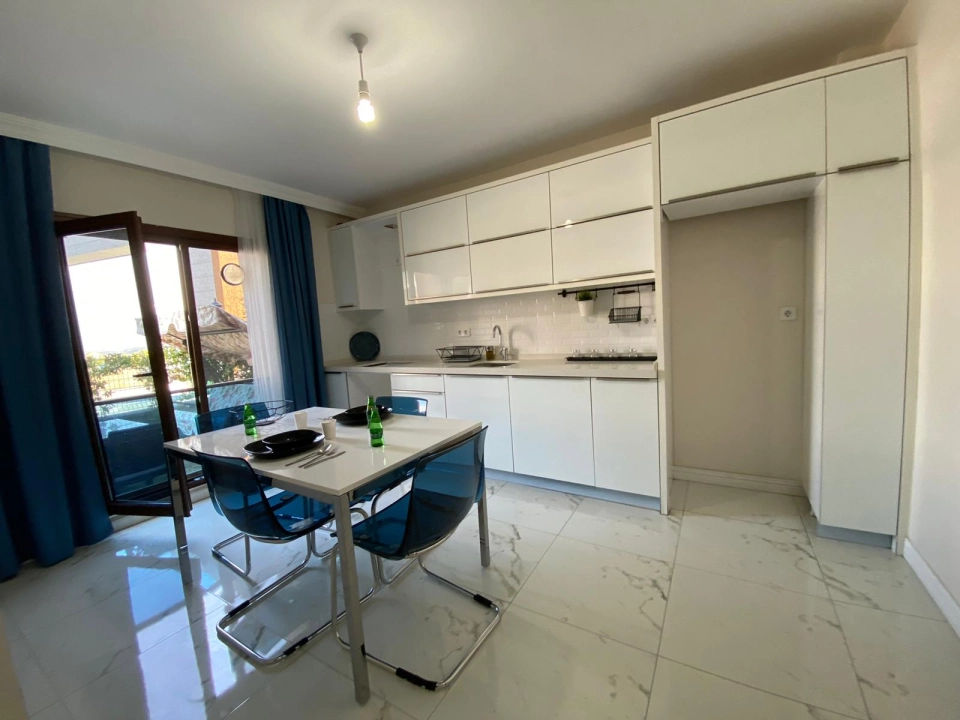 ملکی با چشم انداز دیدنی و معماری چشم نواز