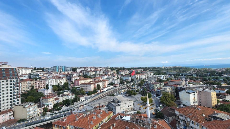 Apartment in Küçükçekmece with sea view and close to Metrobus
