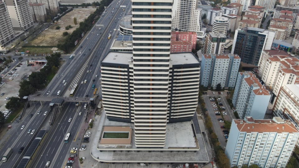 العيش بجانب البحر، بالقرب من Metrobus والطريق السريع: منزل يمكنك شراؤه الآن!