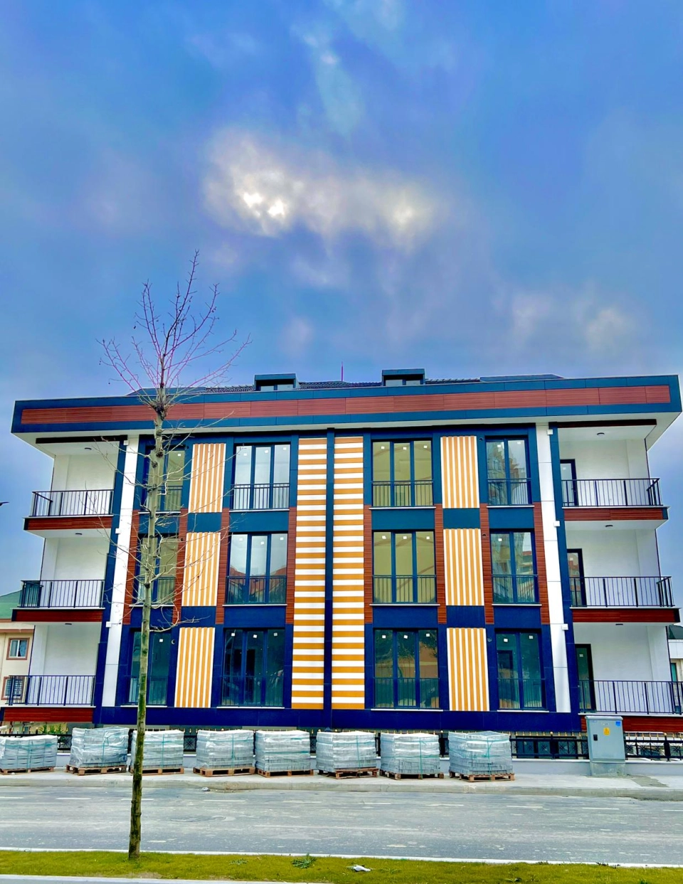 Apartments with captivating views of Beylikdüzü Beach