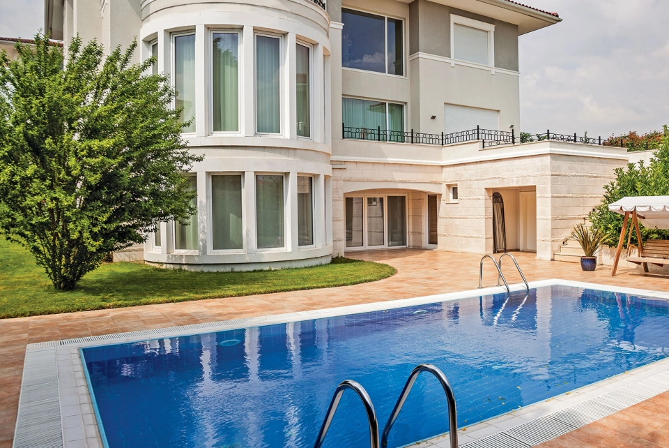 Luxury villas in Beylikduzu Marina, Istanbul