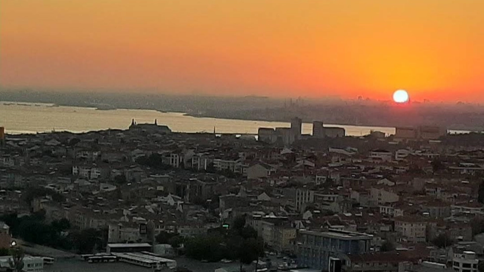 Flats with views of the Marmara Sea, the city and the camlica - Image 3