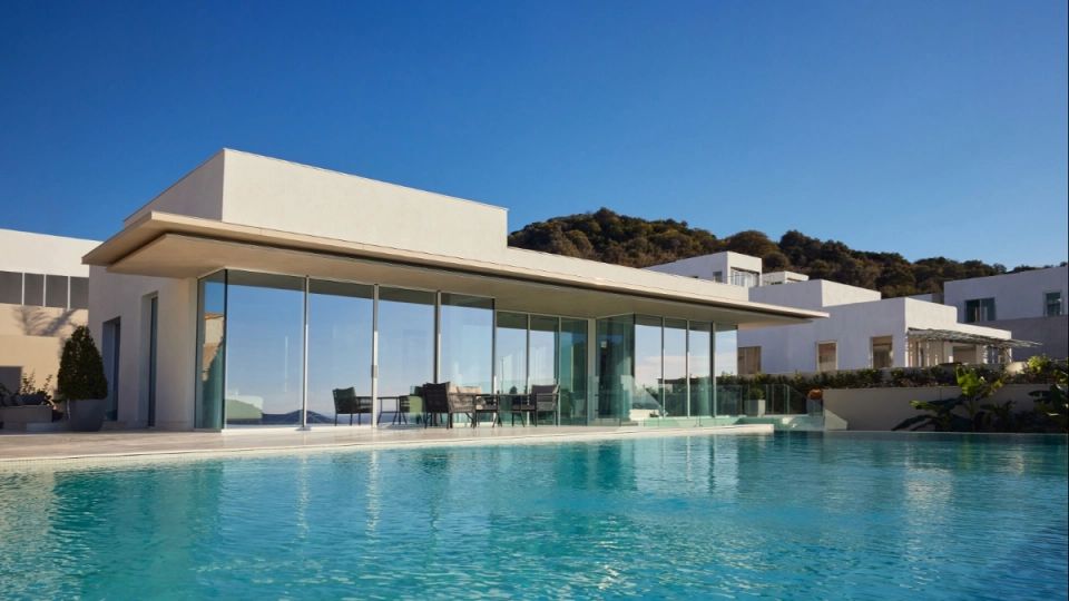 Bodrum'da Lüks Yaşam: Deniz Kenarında Muhteşem Manzaralara Sahip Modern Villalar