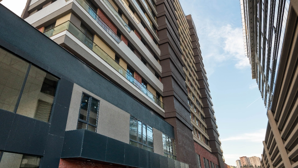 Effortless Commutes and Convenient Living: Premium Apartments Near Metro and Metrobus in Istanbul