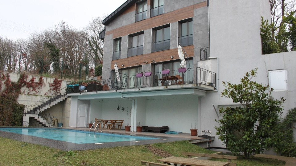 Luxury Boutique Villas in the Heart of Zekeriyaköy, Close to Nature and City Center - Image 3