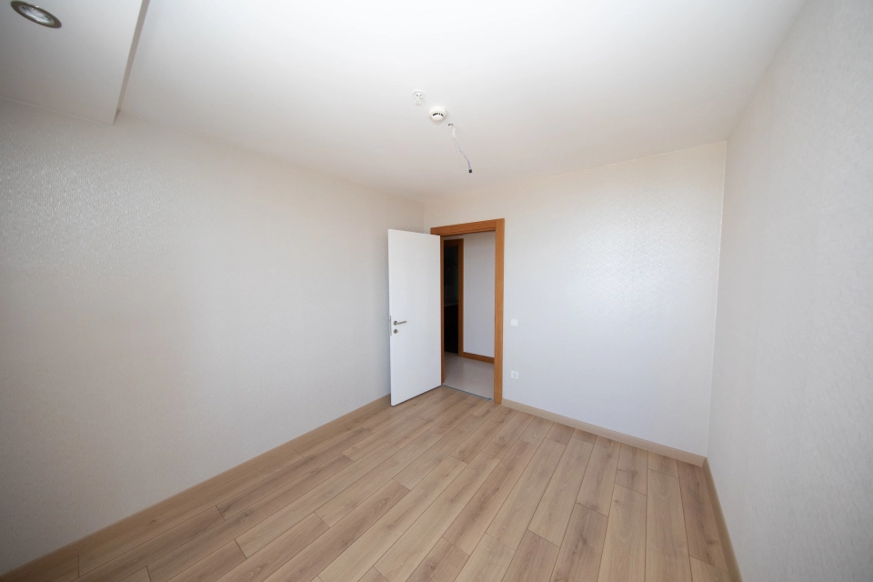 Apartments in west Istanbul with sea view suitable for living and investing - Image 4