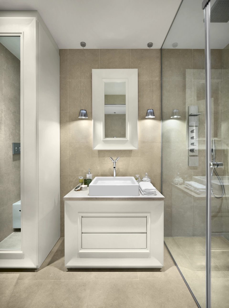 An apartment designed by one of the best architects in the world, suitable for living and investing - Image 5