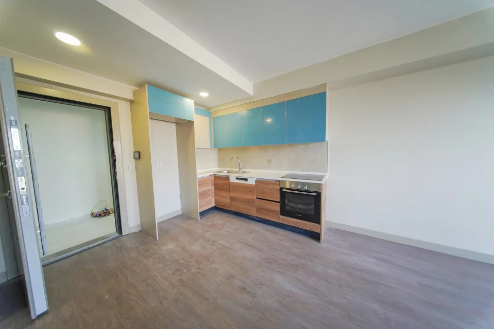 1+1 Apartment 75m² Sefaköy | Domirel — photo 18